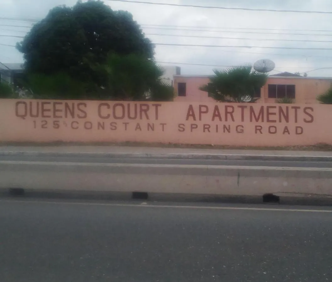 Cozy Queen Court Apt Constant Spring Road Kingston Jamaica