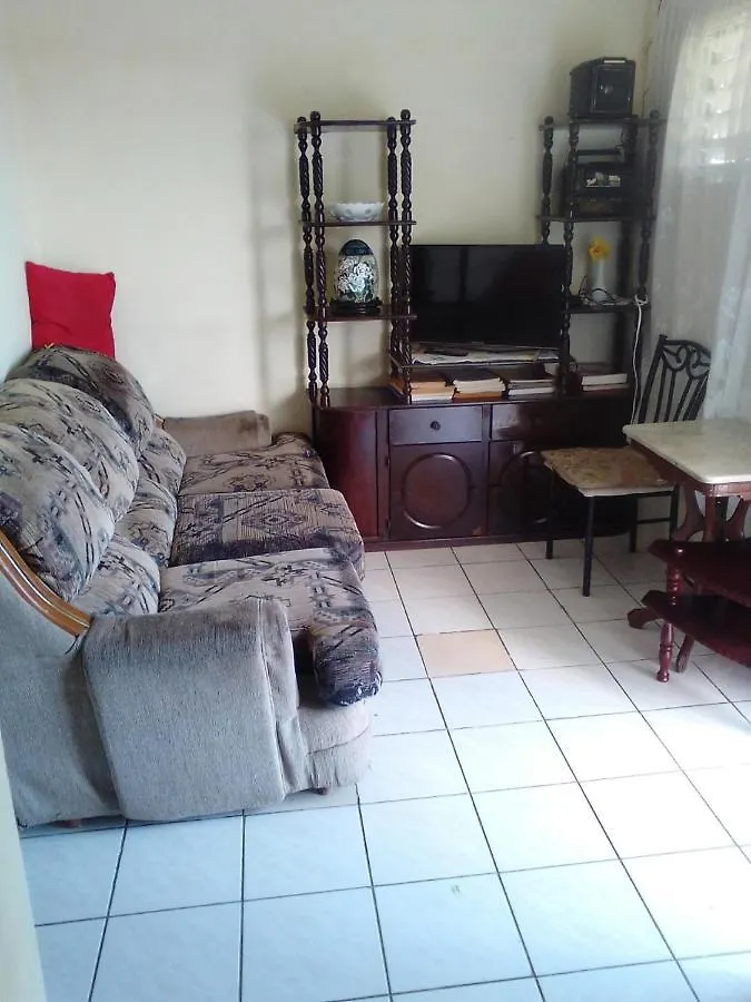 Cozy Queen Court Apt Constant Spring Road Kingston 0*,